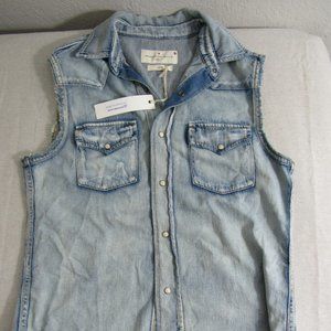 Imogene And Willie NWT Sleeveless Top Medium Leah Washed Pearl Snap Buttons!